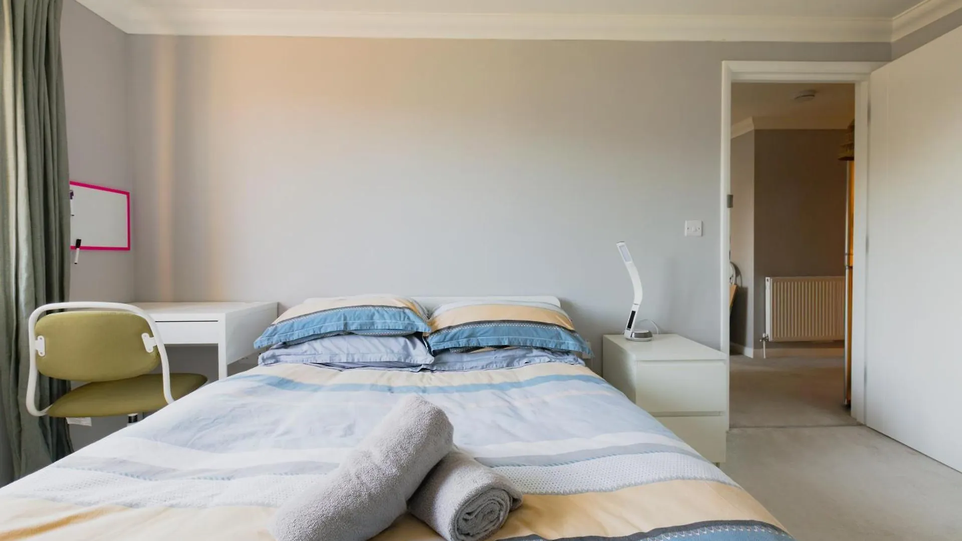 Apartment Stylish Two Bedroom Flat Near Town Centre Bournemouth United Kingdom